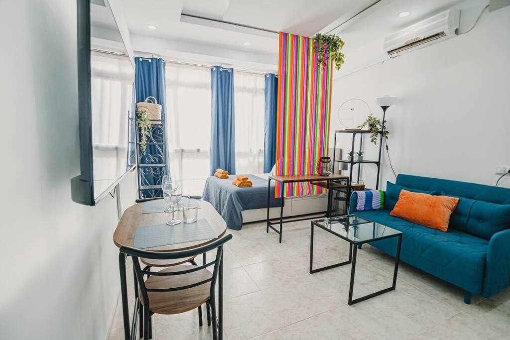 Estudio Pride Τορρεμολίνος Εξωτερικό φωτογραφία